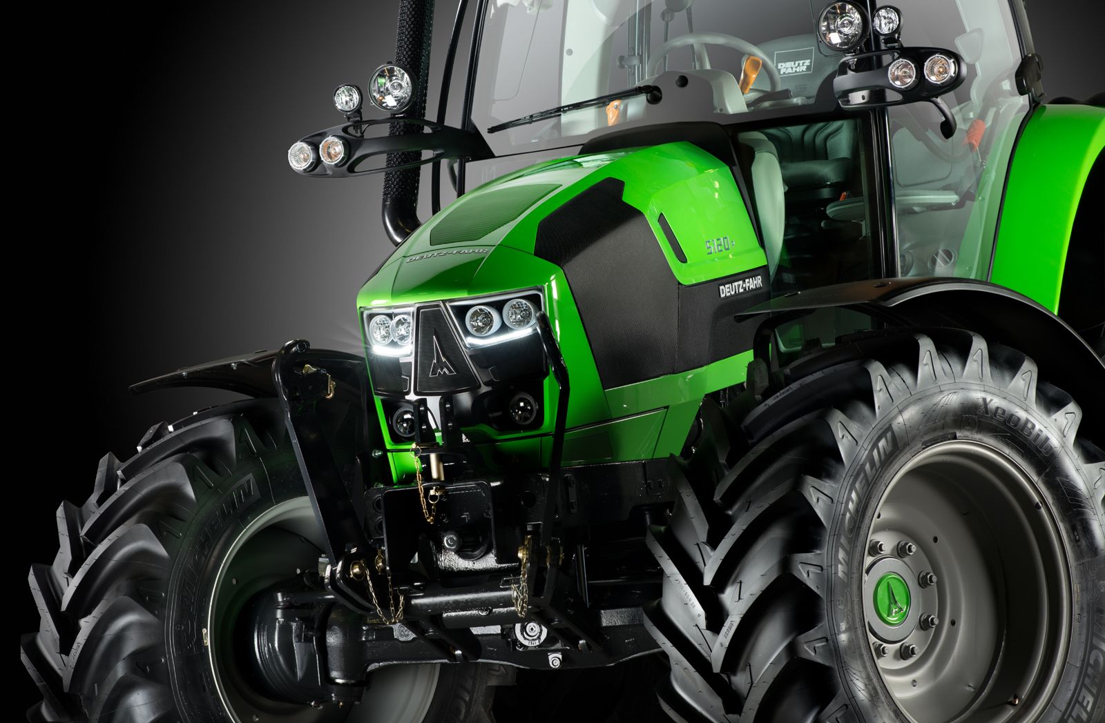 DEUTZ-FAHR and Giugiaro Design have created an innovative look