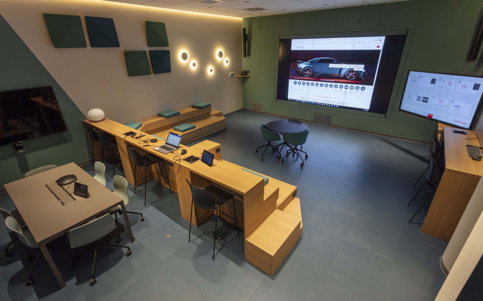 Virtual Reality Center · Italdesign